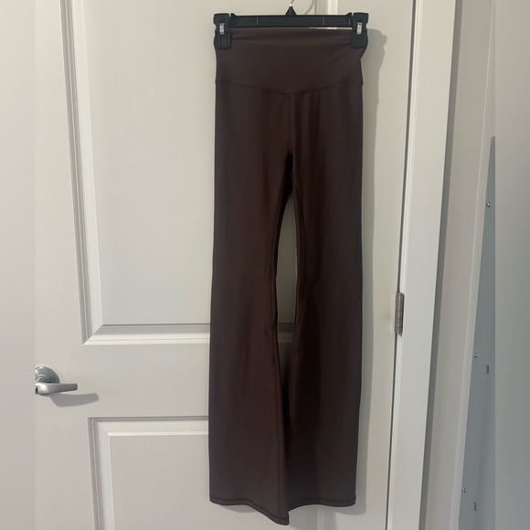 NWOT YPB SculptLUX Flare Leggings- Espresso- XS Short - Picture 3 of 7